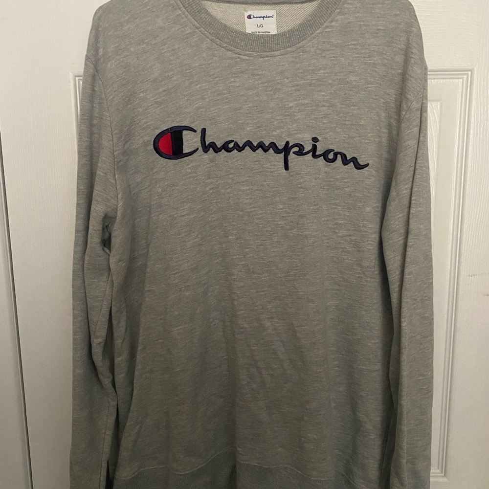 Men’s Champion sweater